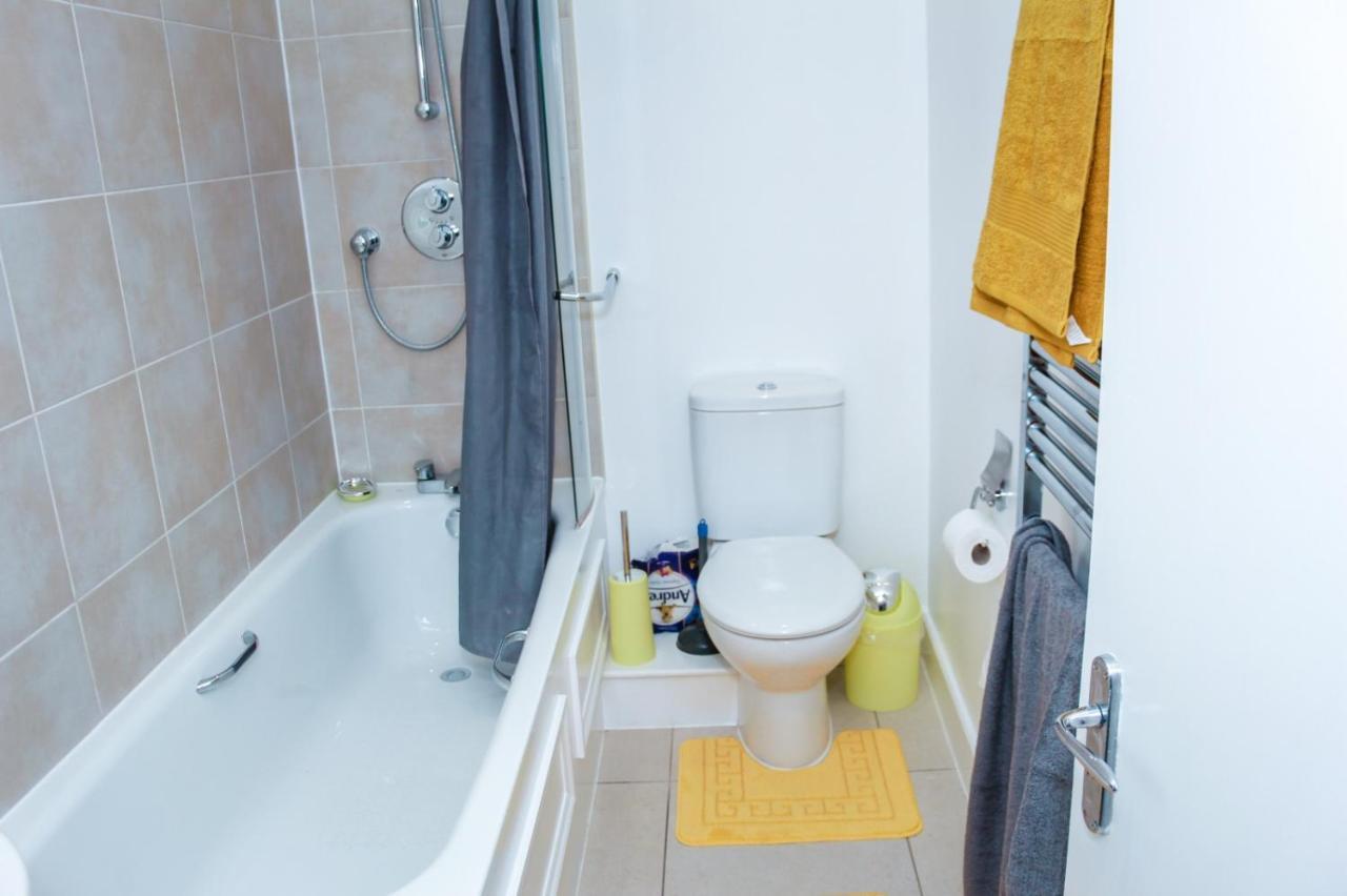 Camden Guest House Double Bedroom With Super Large King Bed Londra Exterior foto