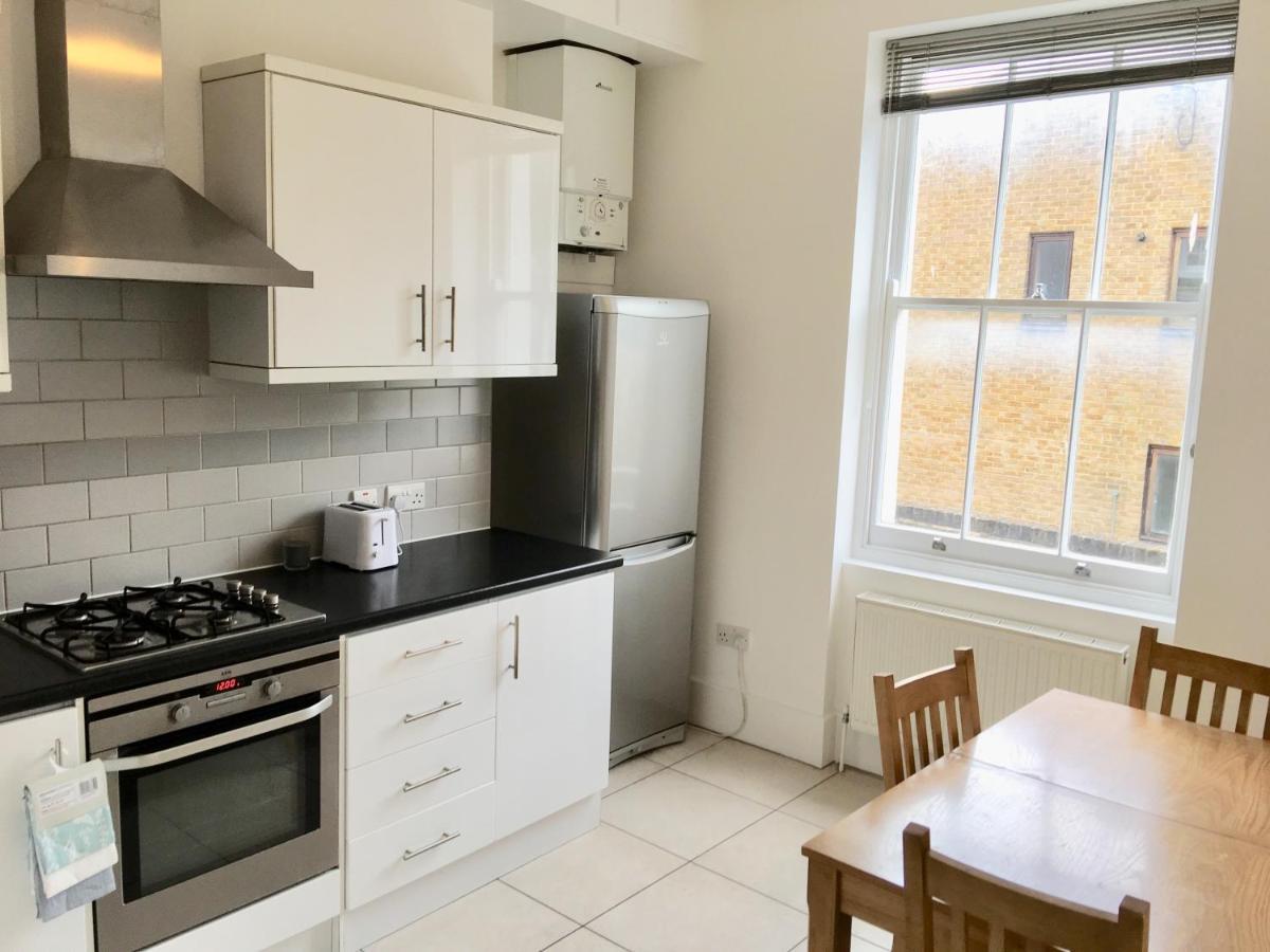 Camden Guest House Double Bedroom With Super Large King Bed Londra Exterior foto