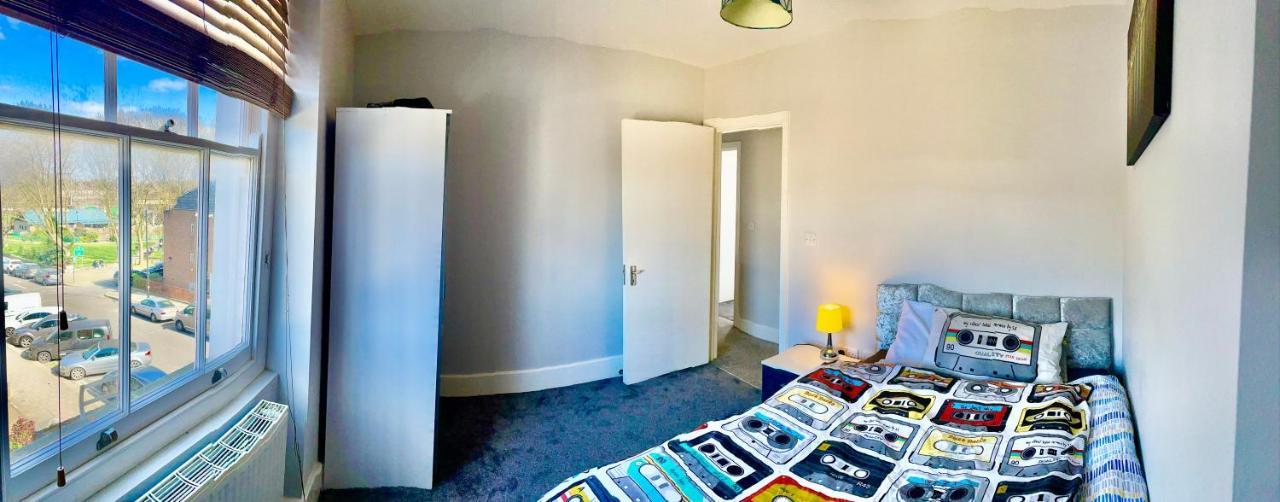 Camden Guest House Double Bedroom With Super Large King Bed Londra Exterior foto